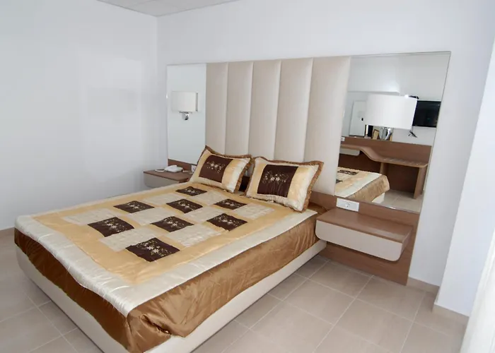 Royal Bay Suites